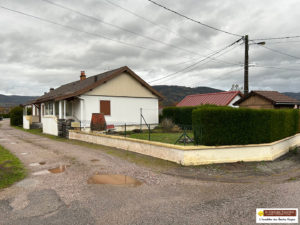 Maison de plain pied 113 m² 6 pièces et 6a32ca de terrain