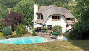 COUP DE COEUR  POUR CETTE MAISON ATYPIQUE DE 178M2 SUR LA COMMUNE DE SAULXURES SUR MOSELOTTE