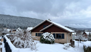 MAISON SOIGNEE, 130 M², HABITABLE DE PLAIN PIED, TERRAIN CLOS