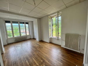 REZ DE JARDIN APPARTEMENT 3 PIECES AVEC TERRASSE, CAVE, STATIONNEMENT