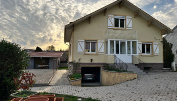 A 30 MIN DE GERARDMER. MAISON 3 CHBRES 2 SALLES D’EAU SUR TERRAIN PLAT ET CLOS