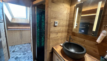 EXTRA CENTRE : APPT TRAVERSANT DE 109 m², 5 PIECES, SAUNA, CAVE