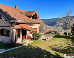 VUE IMPRENABLE ! APPT TYPE CHALET 3 PIECES AV TERRASSE + TERRAIN PLAT.