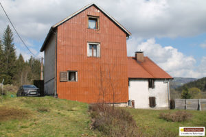 SOUS COMPROMIS DE VENTE  ! EN EXCLUSIVITE ! MAISON MITOYENNE  PROCHE DE LA BRESSE