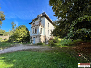 CORNIMONT COUP DE COEUR POUR CETTE TRES BELLE MAISON DE MAITRE A RENOVER
