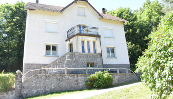 LA BRESSE : APPARTEMENT 1 CHAMBRE + MEZZANINE. CAVE ET STATIONNEMENT PRIVATIFS