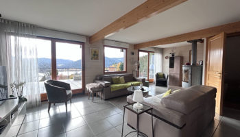 COUP DE COEUR : CHALET LUMINEUX FACE À UN PANORAMA D’EXCEPTION !