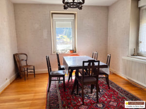 À proximité du lac et du centre Appartement avec potentiel et vue