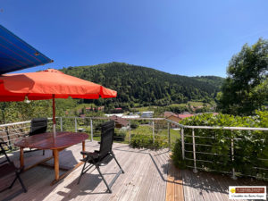 MAISON FAMILIALE LUMINEUSE AVEC TERRAIN FLEURI ET TERRASSE PLEIN SUD !
