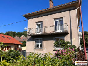 MAISON DE VILLE 160 m² avec DOUBLE GARAGES ET TERRAIN