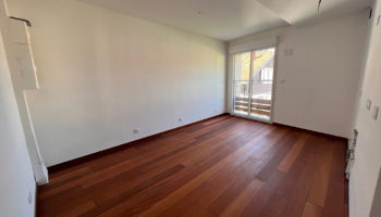 DEUX PIECES ULTRA LUMINEUX PROCHE CENTRE VILLE !