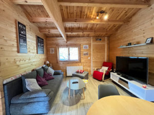 CHALET  DE PLAIN-PIED  FRESSE SUR MOSELLE !