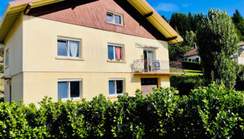 COMPROMIS SIGNE ! A DEUX PAS DU CENTRE VILLE ET AU CALME