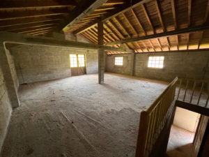 RARE A GERARDMER : 1000 m² + bâtiment à rénover avec permis accordé